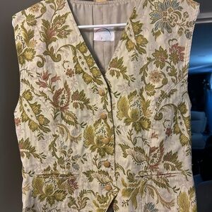 Vintage Floral Vest with Button Closure